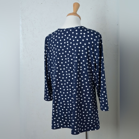 Notations | Blue & white polka dot with metal chain detail cropped sleeves - Picture 2 of 10